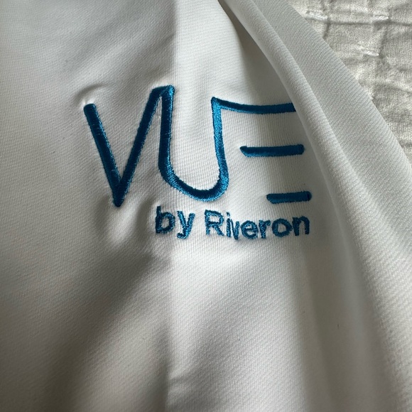 Brand new with tags Peter Millar Women’s Half zip size large - Picture 2 of 4